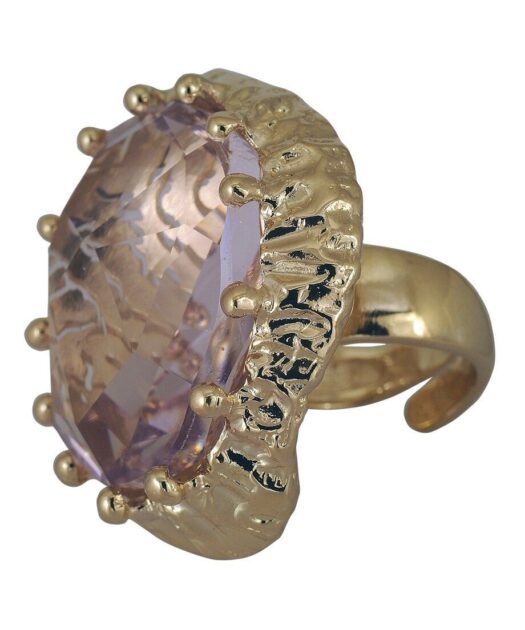 Anillo dorado con formas orgánicas de plata de ley bañada en oro y un cristal Swarovski
