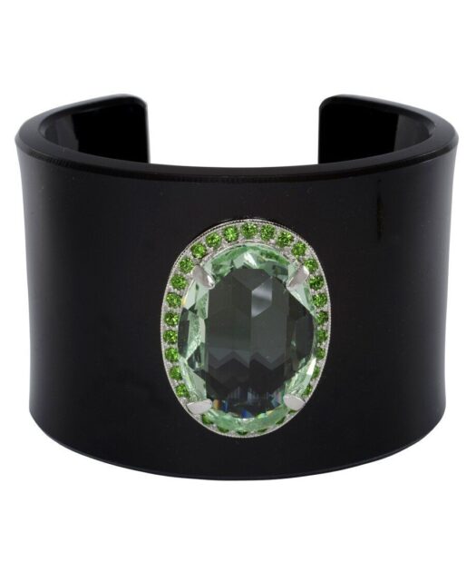 Brazalete negro con cristales Swarovski verdes de plata y metacrilato
