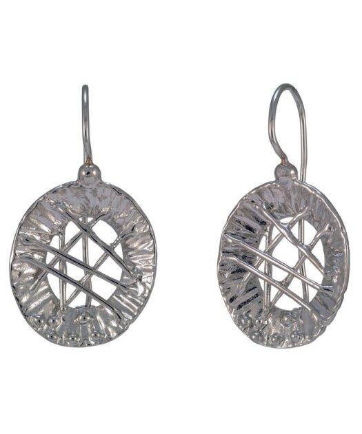 Pendientes cierre hippie plata rodinada con forma ovalada y rejilla central