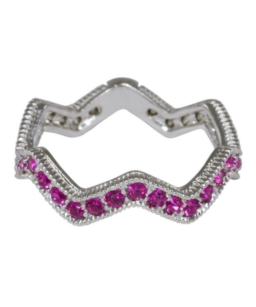 Anillo retorcido fucsia de plata rodinada con pequeños cristales facetados