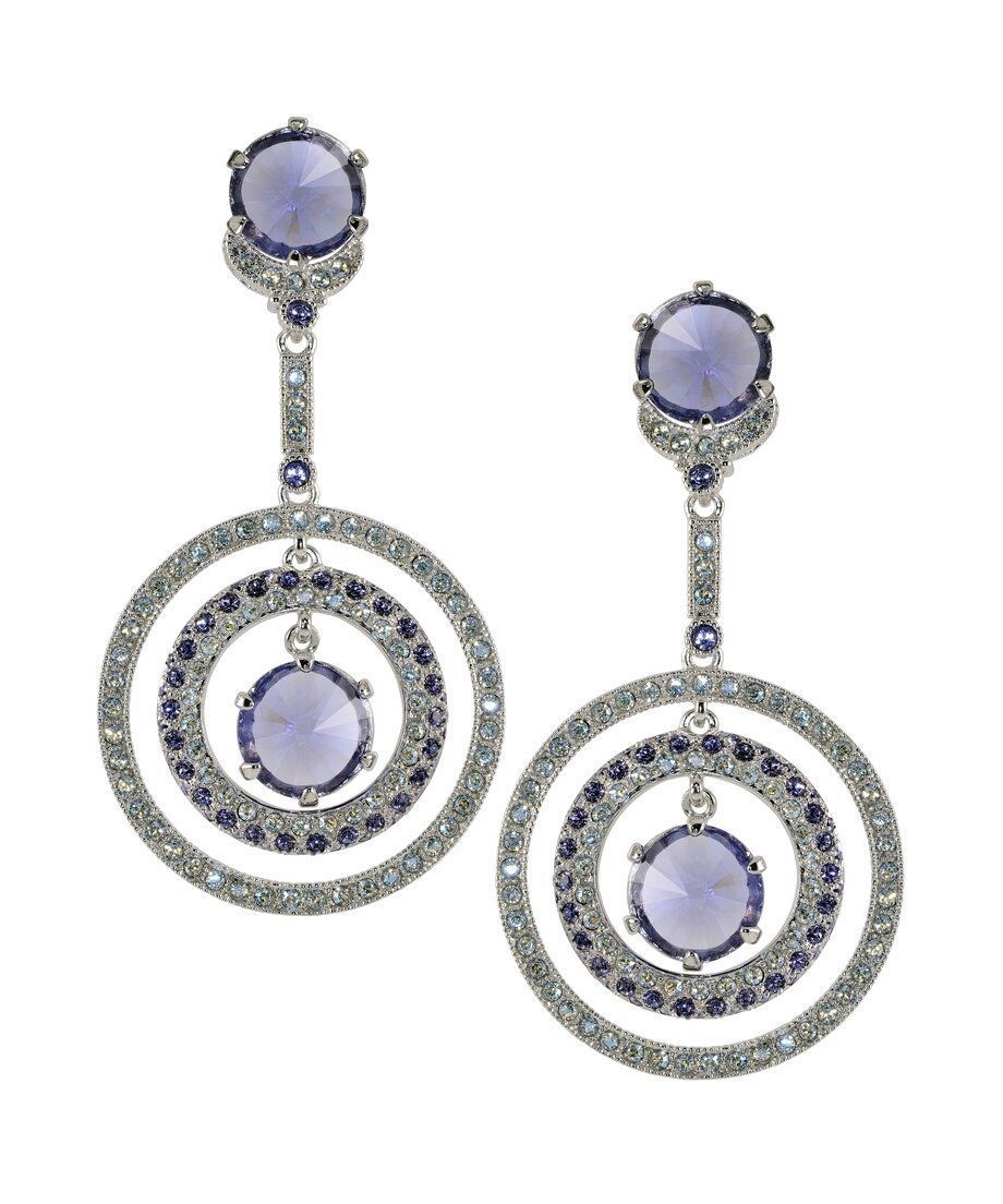 Pendientes largos circulares de color blanco fabricados en plata de ley rodinada