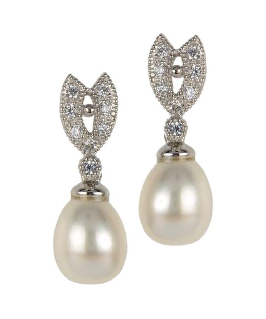 Pendientes pequeños de novia con perla fabricados en plata rodinada
