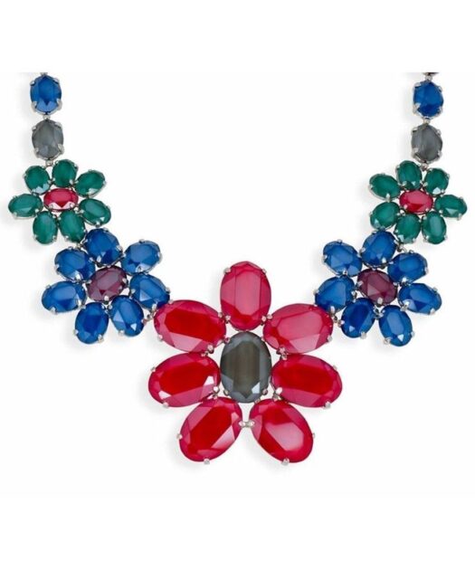Collar de plata con flores Swarovski Elements y baño de rodio