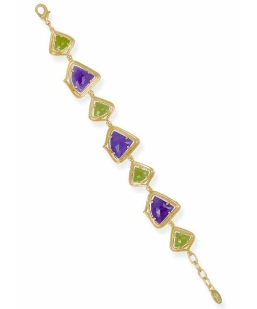Pulsera dorada con jade morado y verde fabricada en plata de primera ley