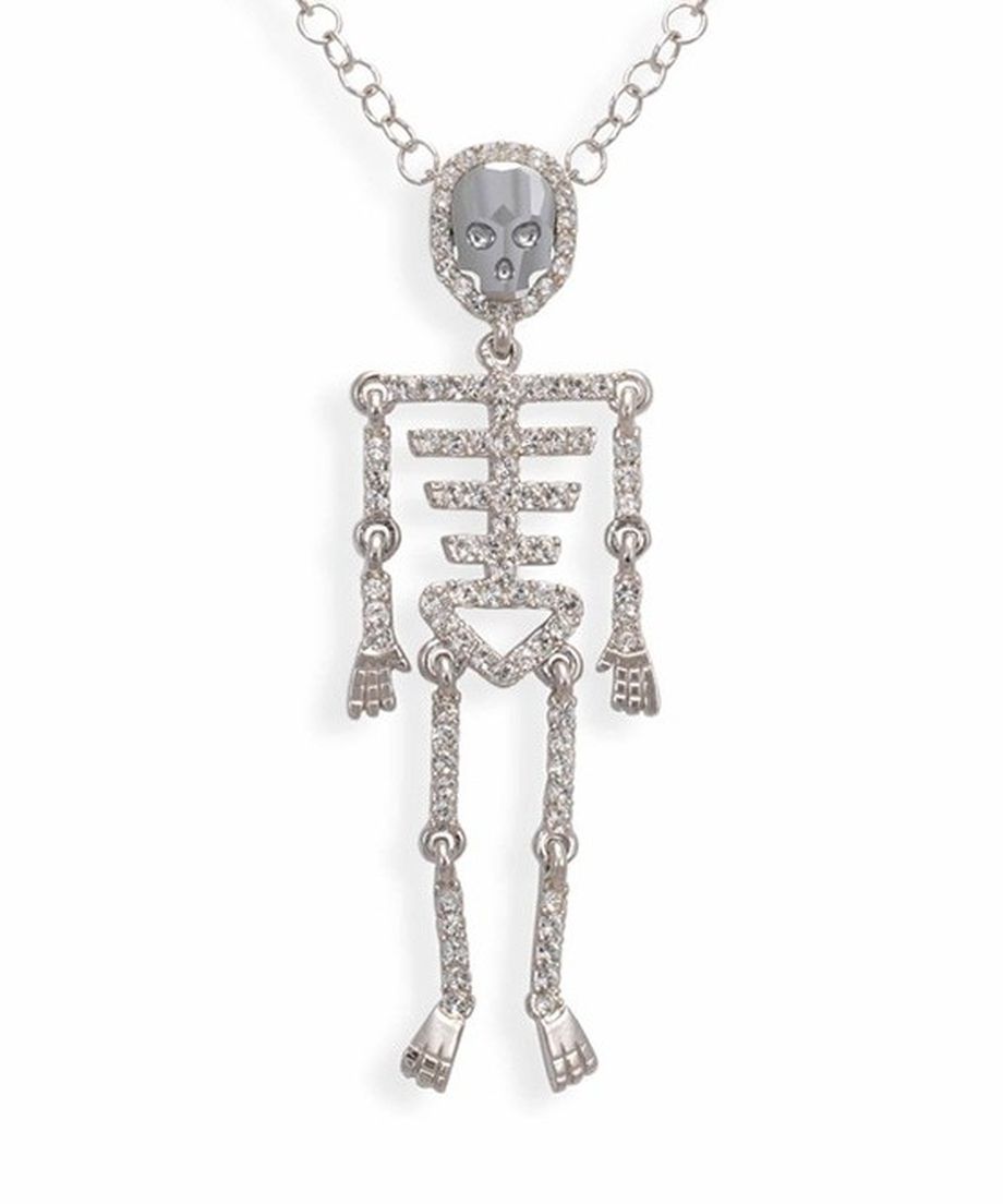 Colgante esqueleto de plata con cristales Swarovski y baño de rodio. La cadena tiene un cierre de mosquetón. Colgante esqueleto de plata con cristales Swarovski y baño de rodio
