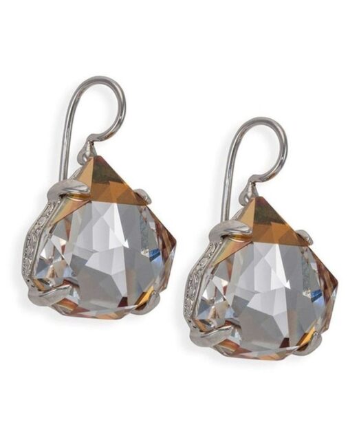 Pendientes ciclón de colgar con cristales marrones en plata de ley rodinada.