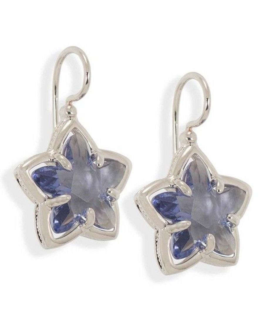 Pendientes de gancho con estrella Swarovski violeta de plata de ley rodinada. Fabricados de manera artesanal en España. Pendientes de gancho con estrella Swarovski violeta de plata de ley rodinada