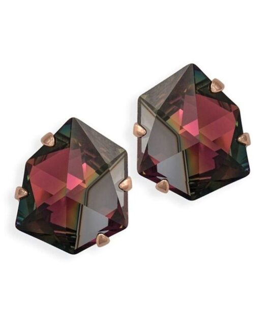 Pendientes pegados ciclón con un baño de oro rosa y cristales burdeos. Fabricados en plata de ley.